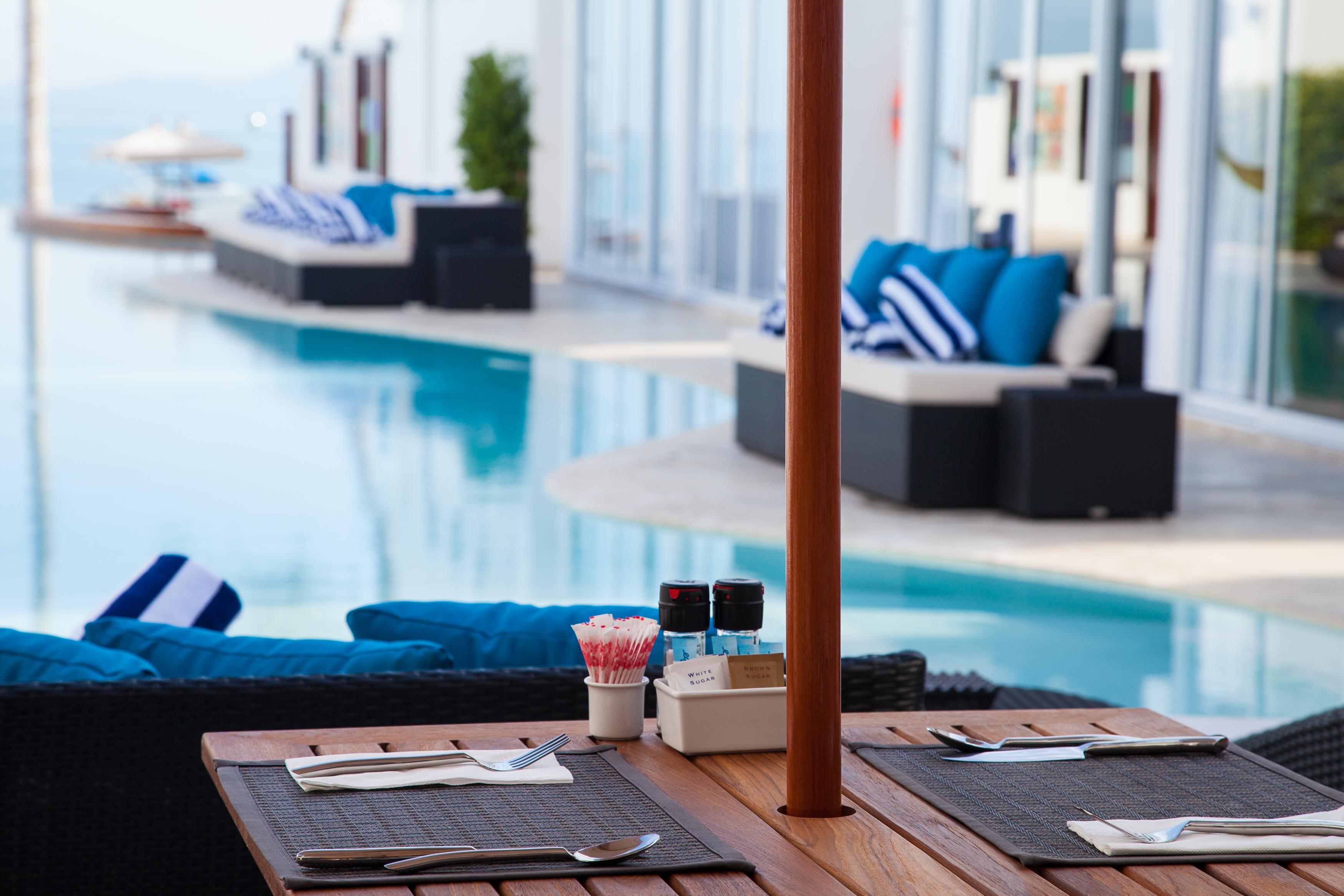 The Privilege Hotel Ezra Beach Club Bang Rak Beach  Exterior foto