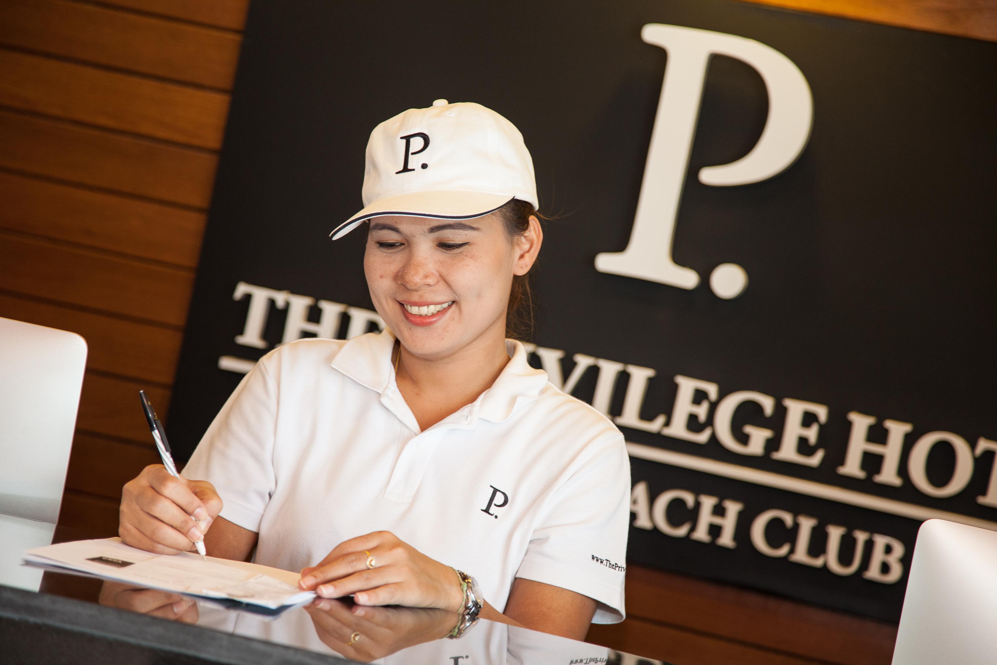 The Privilege Hotel Ezra Beach Club Bang Rak Beach  Exterior foto