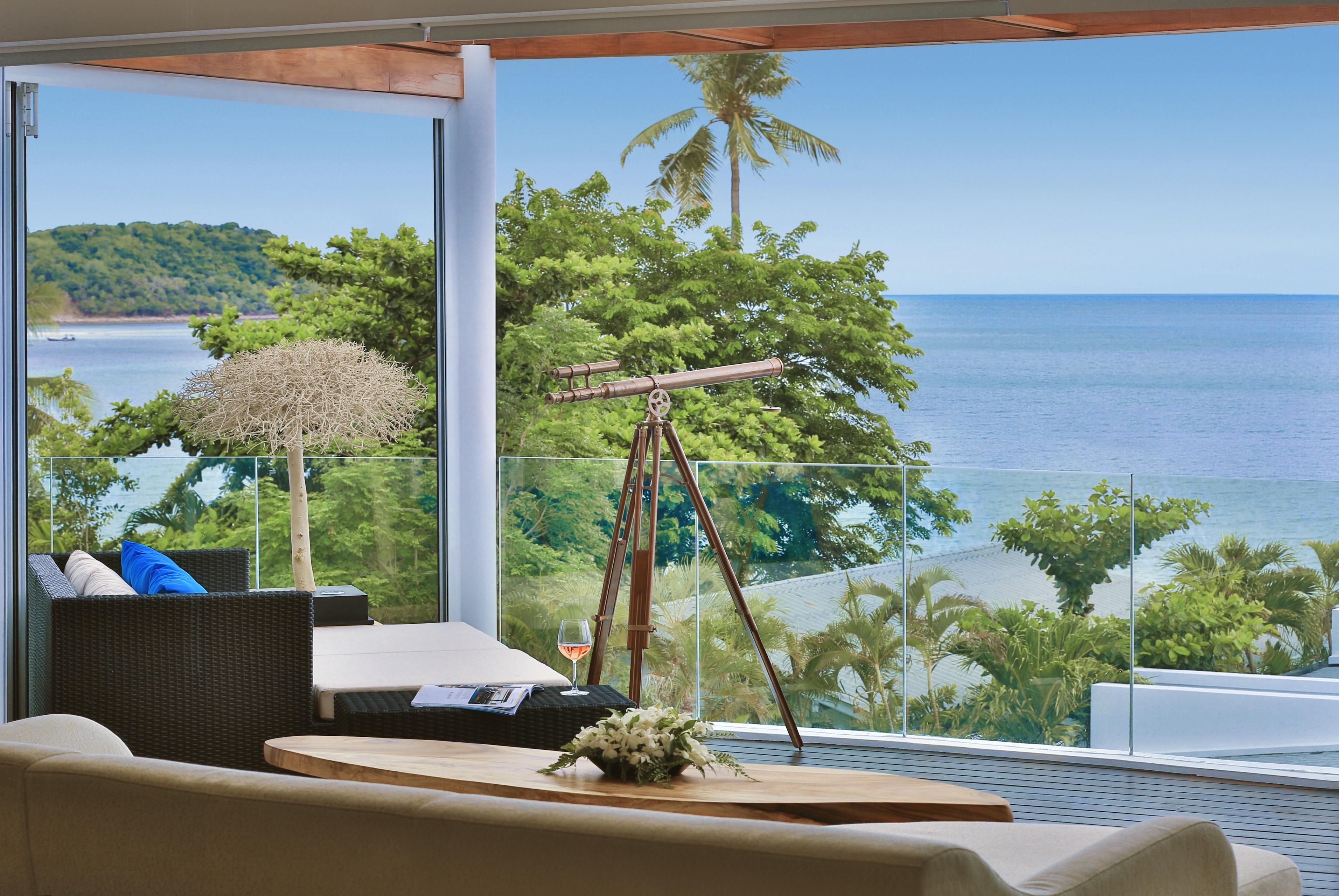 The Privilege Hotel Ezra Beach Club Bang Rak Beach  Exterior foto