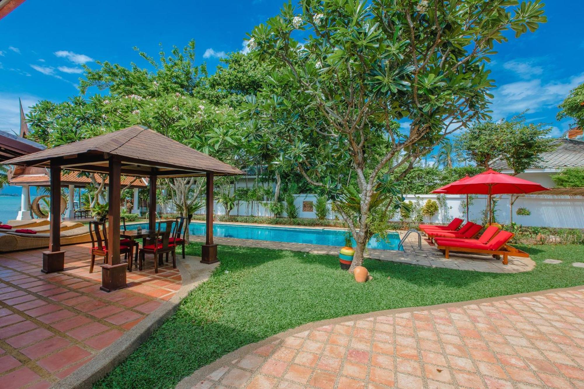 The Privilege Hotel Ezra Beach Club Bang Rak Beach  Exterior foto