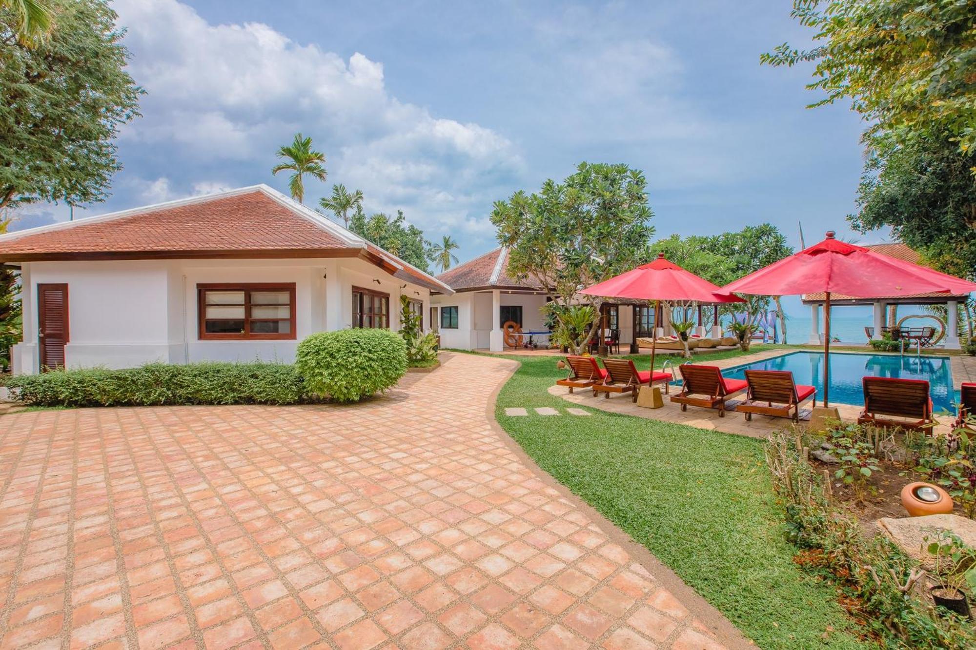 The Privilege Hotel Ezra Beach Club Bang Rak Beach  Exterior foto