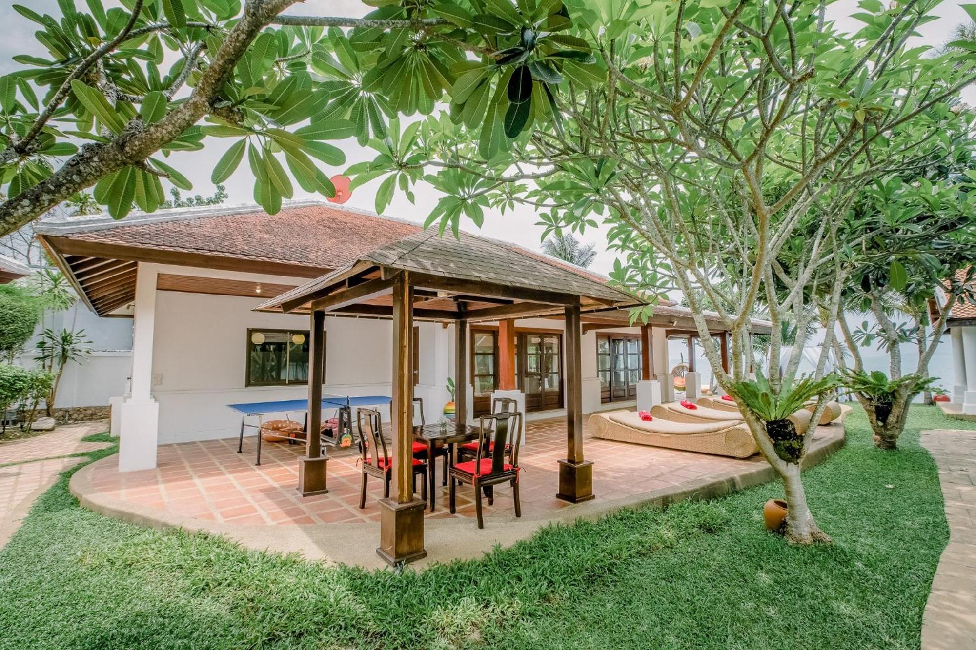 The Privilege Hotel Ezra Beach Club Bang Rak Beach  Exterior foto